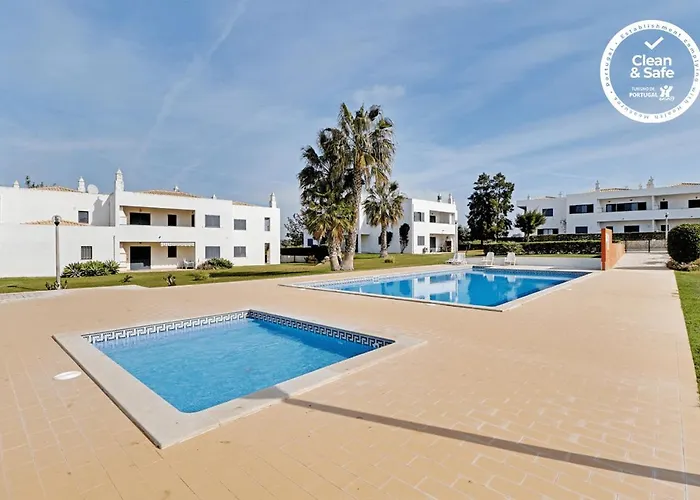 Pera Secret Garden 1 And Pool By Homing