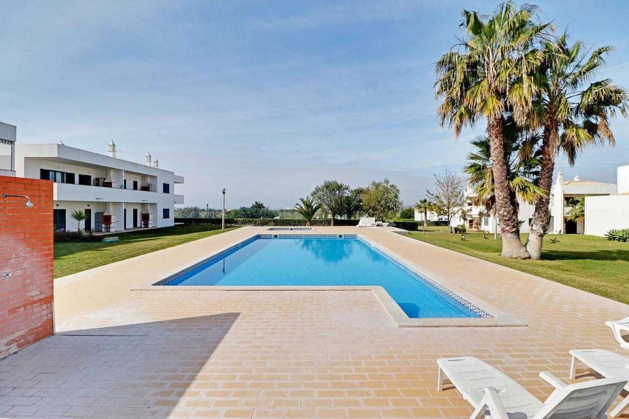 Secret Garden 1 And Pool By Homing Pera
