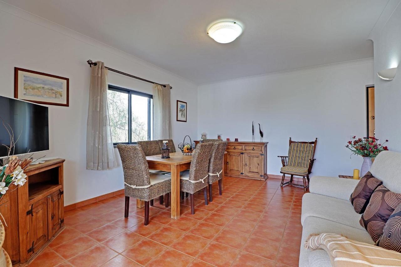 Secret Garden 1 And Pool By Homing Apartment