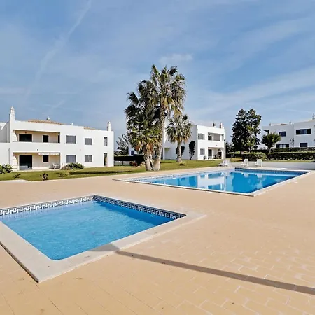 Pera Secret Garden 1 And Pool By Homing Apartment Exterior photo