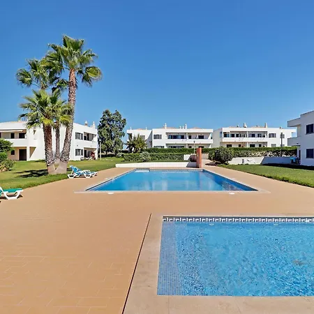 Pera Secret Garden 1 And Pool By Homing Apartment Exterior photo